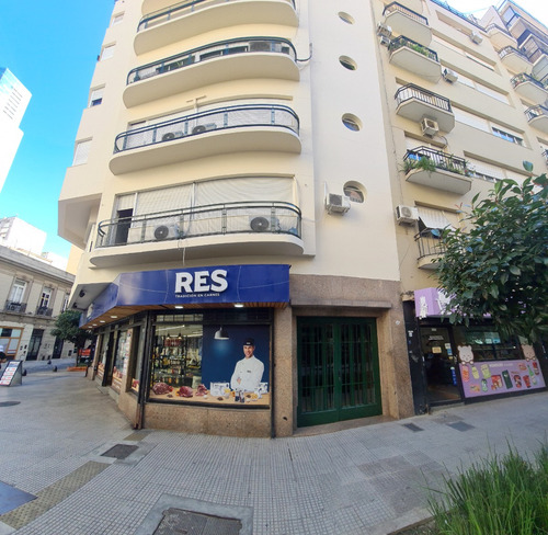 Esmeralda Al 1000 Esquina Marcelo T. Alvear Piso 3 Semipiso Al Frente Con Balcón Corrido 3 Ambientes 2/3 Dormitorios 2 Baños (completo Y Ex De Servicio). 100 M2 Palier Semiprivado. Living Y Comedor In