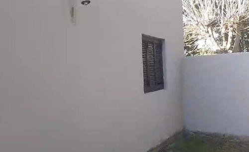 Casa En Venta - 1 Dormitorio 1 Baño - 300mts2 - Castelli