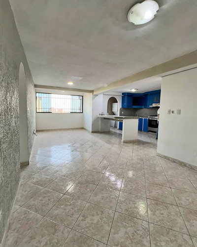 Venta Apartamento 90 Mts. Urb. Los Caobos Maracay Aragua