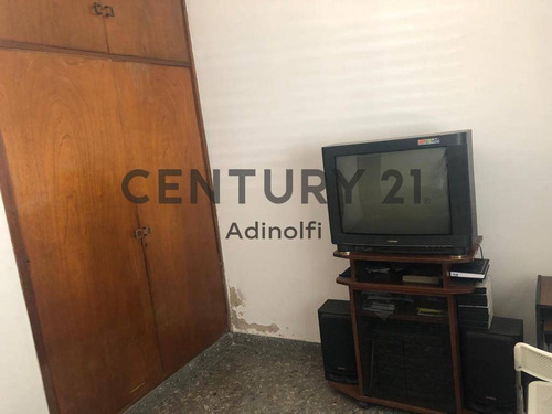 Imagen 8 de 19 de Calle 20 Esq. 48 - Casa De 4 Dormitorios Y Cochera A La Venta
