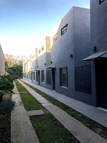 Casa En Venta En Ituzaingó, G.b.a. Zona Oeste