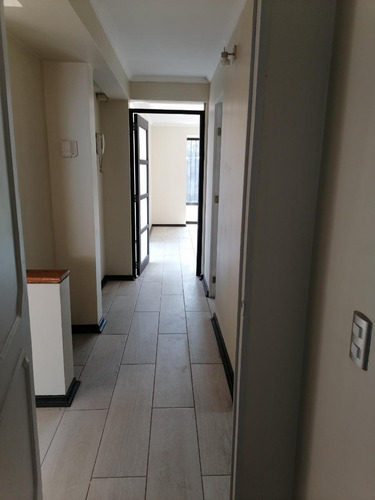 Linda Casa Recién Remodelada, Excelente Ubicación .