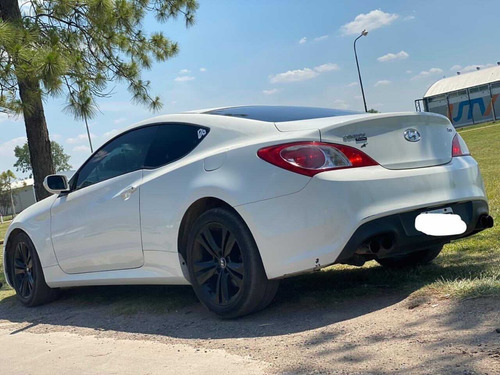 Hyunda Genesis 2.0t 2011