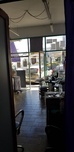 Hermoso Local + Fondo De Comercio - Excelente Ubicación - Funcionando Salón De Belleza