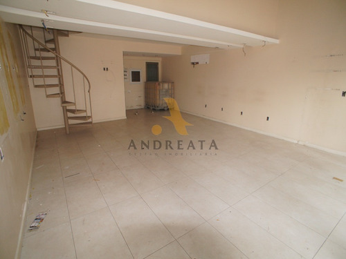 Imagem 1 de 11 de Barra Da Tijuca - Empresarial Sunplaza - Sala Com 74m² - Ótima Loja Com 74m² Com Jirau, Com Piso Frio, Benfeitorias, Banheiro, Copa, Ótima Localização - Loc5331m - 32217012
