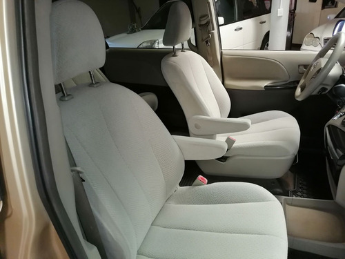 Imagen 15 de 15 de Toyota Sienna Le 2013
