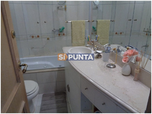 Imagen 8 de 12 de Apartamento 3 Dormitorios Y Dependencia