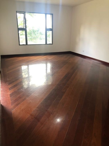 Imagen 24 de 29 de Se Vende Casa 700m2 5h/5b/8p La Lagunita
