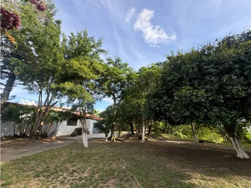 Se Alquila Casa 1000m2 Valle Alto 5301