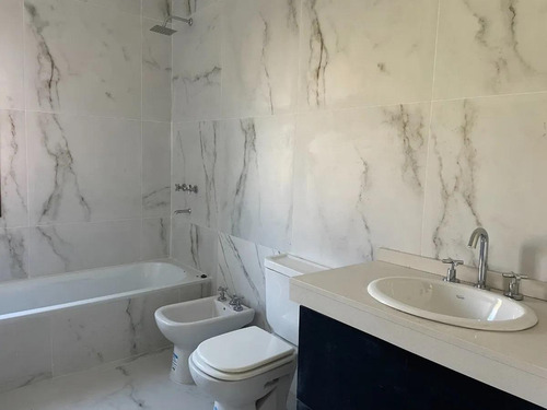 Imagen 5 de 13 de Casa En Venta 5 Ambientes A Estrenar En Comarcas De Lujan, Santa Irene