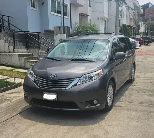 Toyota Sienna 3.5 Xle V6/ Qc At