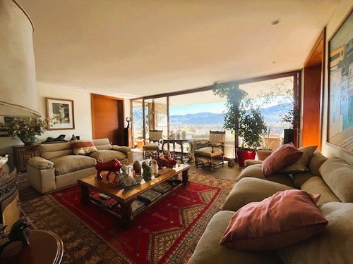 Venta, Impecable, Vistas Despejadas, Tres Dormitorios.