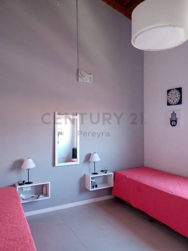 Imagen 18 de 25 de Paseo 137 E/1 Y 2 Villa Gesell, Departamento Amueblado En Venta De 2 Dormitorios