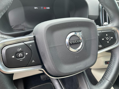Volvo XC40 2.0 T4 Momentum 5p