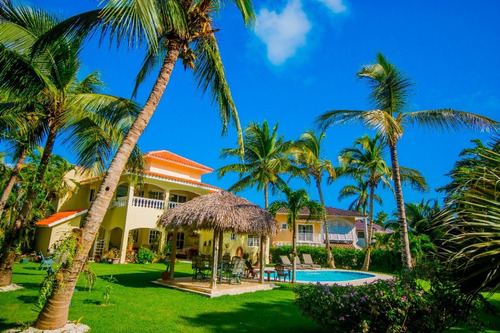 Vendo Hermosa Villa Semi Amueblada En Cocotal Golf And Country Club 
