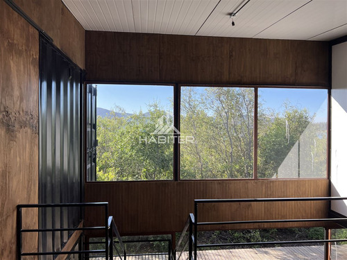 Casa En Venta De 5 Dorm. En Colbún