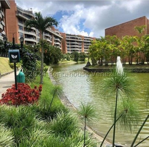 Apartamento En Venta La Lagunita,uno De Los Mejores Conuntos Residenciales De La Zona,fresco Confortable Y Seguro 24-17552gm