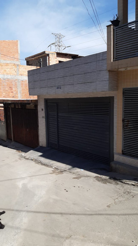 Casa Com 2 Quartos 2 Banheiros Garagem Pra 4 Carros