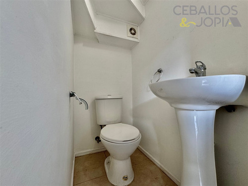 Casa En Venta De 3 Dorm. En Villa Alemana