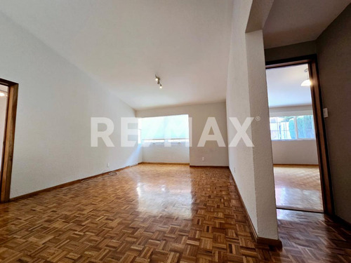 Exclusiva Casa En Venta En Lomas Del Sol: Comodidad Y Ubicación Inmejorable