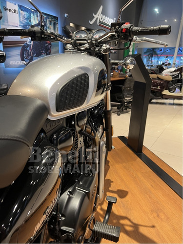 Imagen 6 de 15 de Benelli Imperiale 400