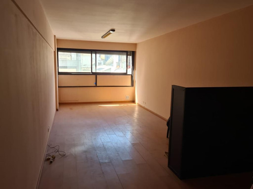 Monoambiente / Departamento  36 M2 En Venta - Al Frente