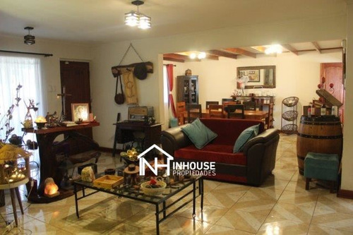 Casa En Venta De 5 Dorm. En Rengo