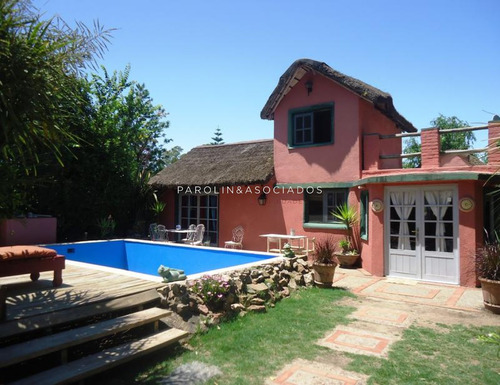 Linda Casa Con Pileta Y Casa De Huéspedes En La Barra Tesoro 