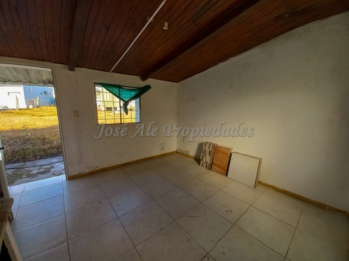 Imagen 4 de 13 de En Venta Casa De Dos Dormitorios Colonia Del Sacramento