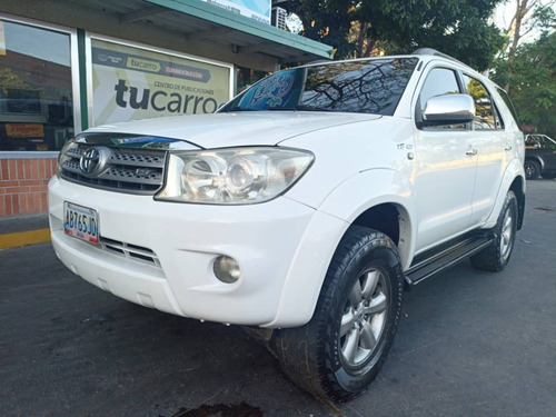 Imagen 1 de 14 de Toyota Fortuner Sr