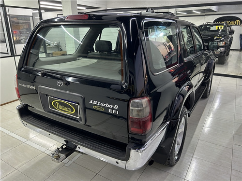Toyota Hilux SW4 3.0 4X4 8V TURBO DIESEL 4P MANUAL