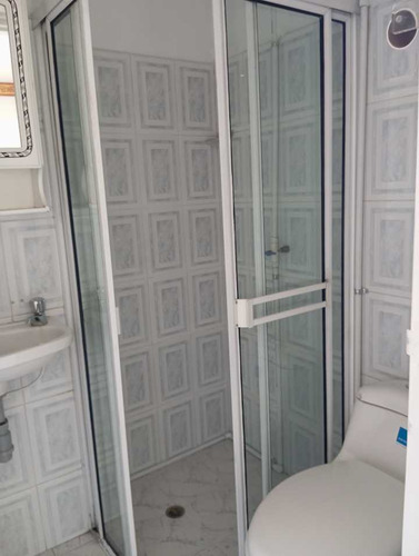 Se Vende Oficina Amplia En El Centro, Excelente Ubicacion