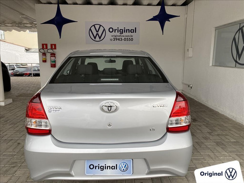 Imagem 5 de 9 de Etios 1.5 X Sedan 16v Flex 4p Manual