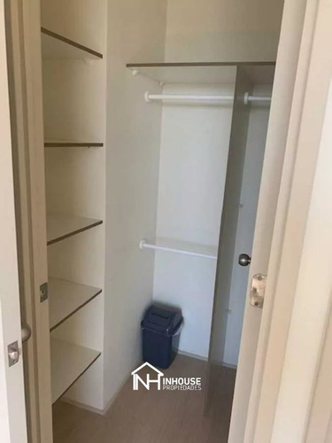 Departamento En Venta De 2 Dorm. En Estación Central