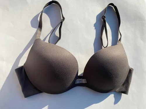 Brasier Victoria Secret Talla: 32 b Precio: 45 bs Modelo único