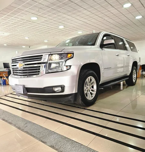 Chevrolet Suburban 5.3 V8 LT Piel 2 Fila Asientos At (B)