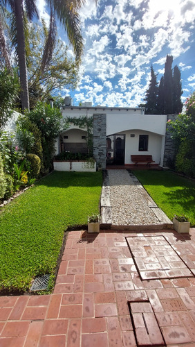 Casa En Venta 67 E/ 11 Y 12 La Plata