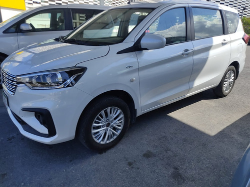 Imagen 1 de 12 de Suzuki Ertiga Glx