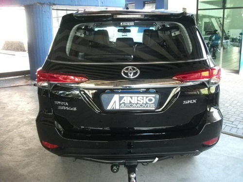 Toyota Hilux Sw4 2.8 4p Srx 4x4 7 Lugares Turbo Diesel Autom