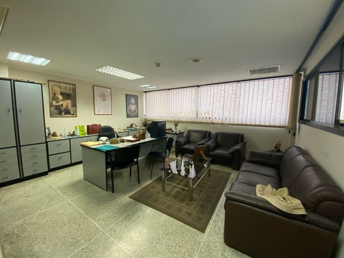 Imagen 14 de 14 de Venta Edificio Industrial Los Dos Caminos. 1860 M2. 3 Plantas