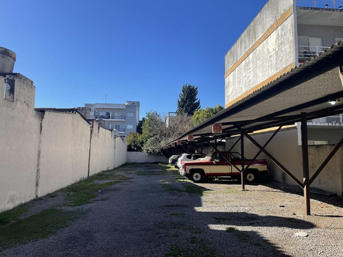 Imagen 4 de 5 de Venta Edificio Con Departamentos 2 Ambientes Y Local Comercial - Moreno Centro