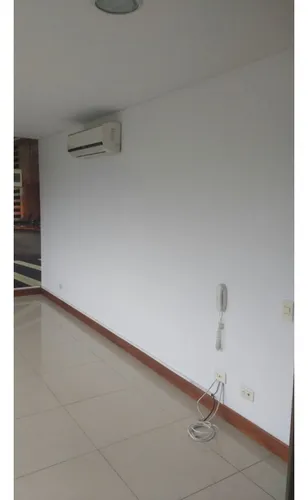 Venta Oficina En Block Empresarial Avenida El Poblado . Inversión