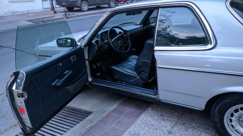 Imagen 6 de 17 de Mercedes Benz 1980 Coupé 230ce