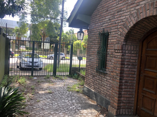 Casa En  Olivos 