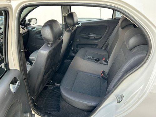 Volkswagen Gol Gol 1.6 MSI TOTALFLEX TRENDLINE 4P MANUAL