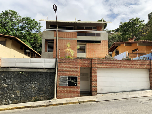 Casa Actualizada En La Urb San Luis 78-23-42