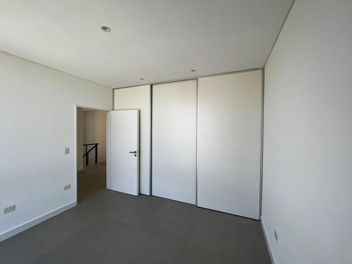Casa En Venta Puertos Escobar Barrio Araucarias