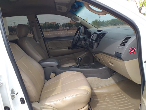 Toyota Fortuner 4x2 V6 4.0