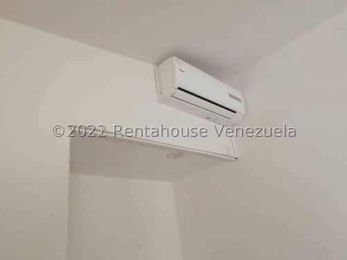 Monicam 23-2281 Cómodo Townhouse Ubicado En Conjunto Privado Con Vigilancia , Espacios Para Diseñar A Su Gusto, Patio Trasero. Con Permisologia Para Realizar Un Tercer Nivel