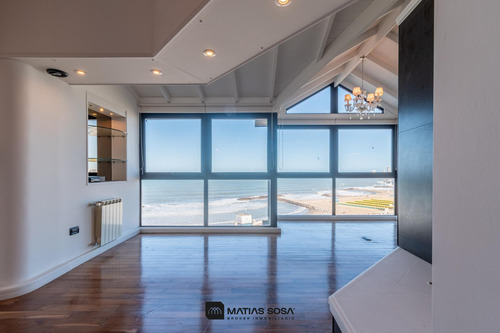 Venta - Penthouse - 5 Ambientes - Vista Al Mar - Plaza España - La Perla